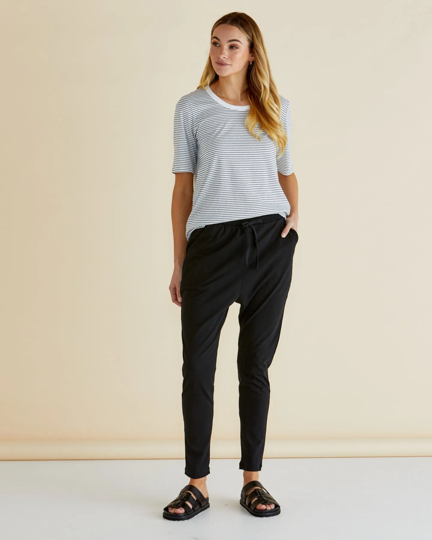 Jade Drop-Crotch Pants - Black
