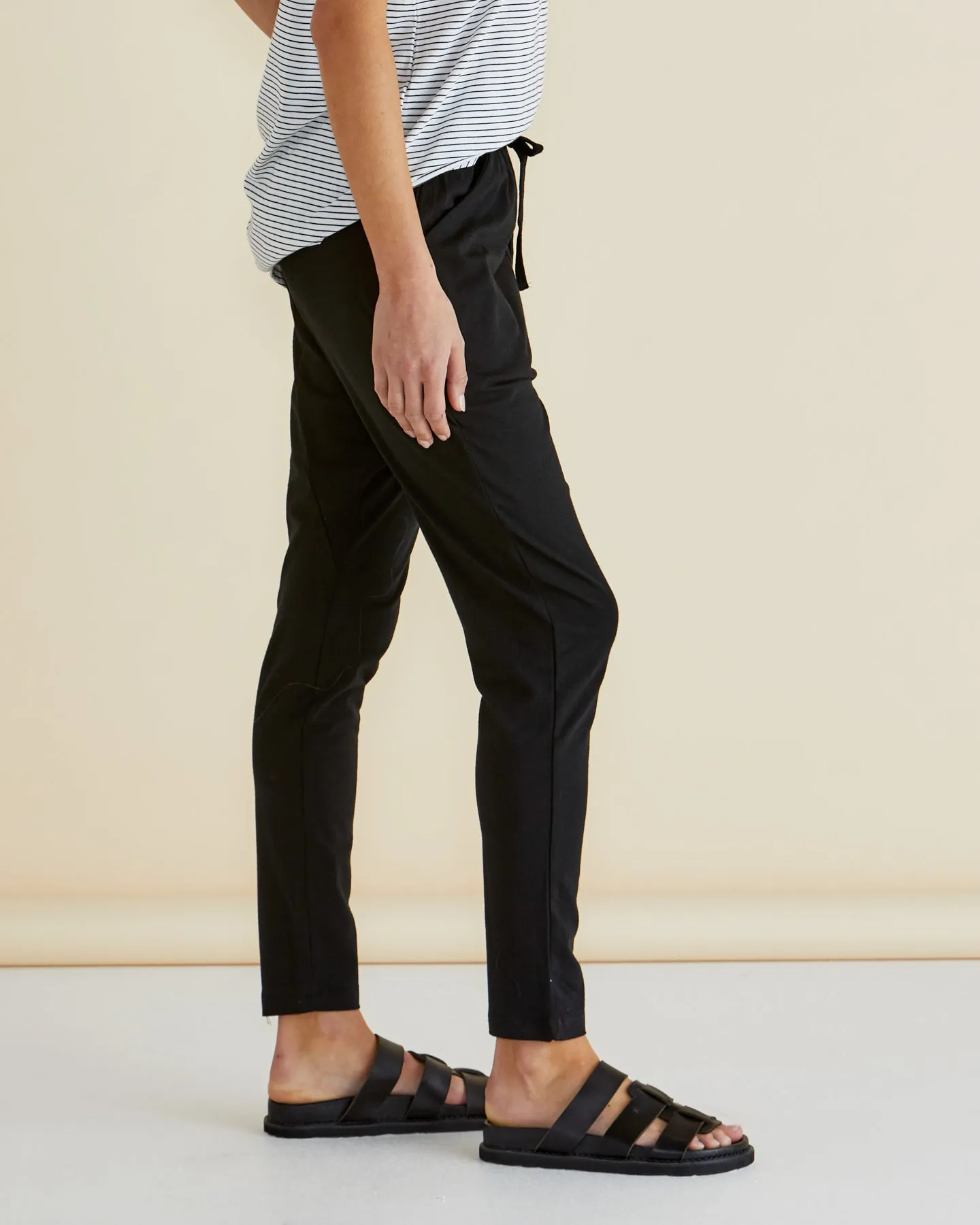 Jade Drop-Crotch Pants - Black